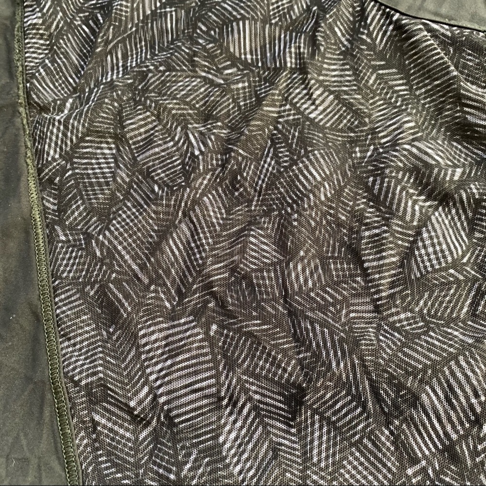 Lululemon Tank - Picture 3 of 4